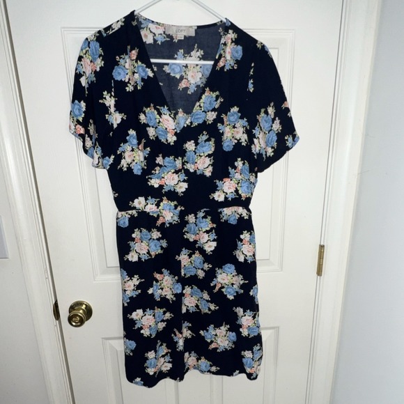 LOFT Dresses & Skirts - LOFT Navy Blue Floral V-Neck Flutter Sleeve Smocked Back Mini Dress Size 10